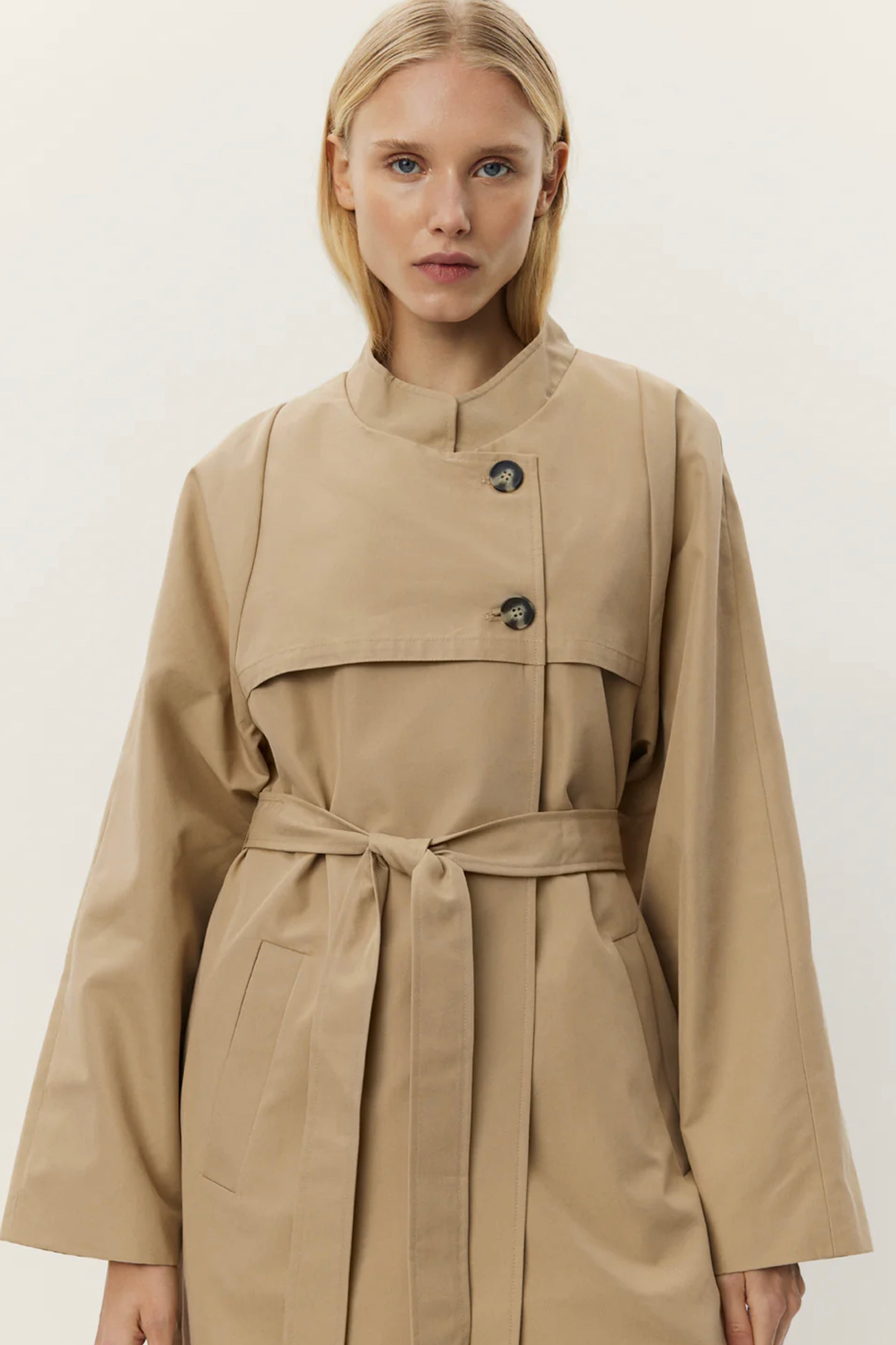 Camel Trench Coat | Sofie Schnoor – Bon Temps