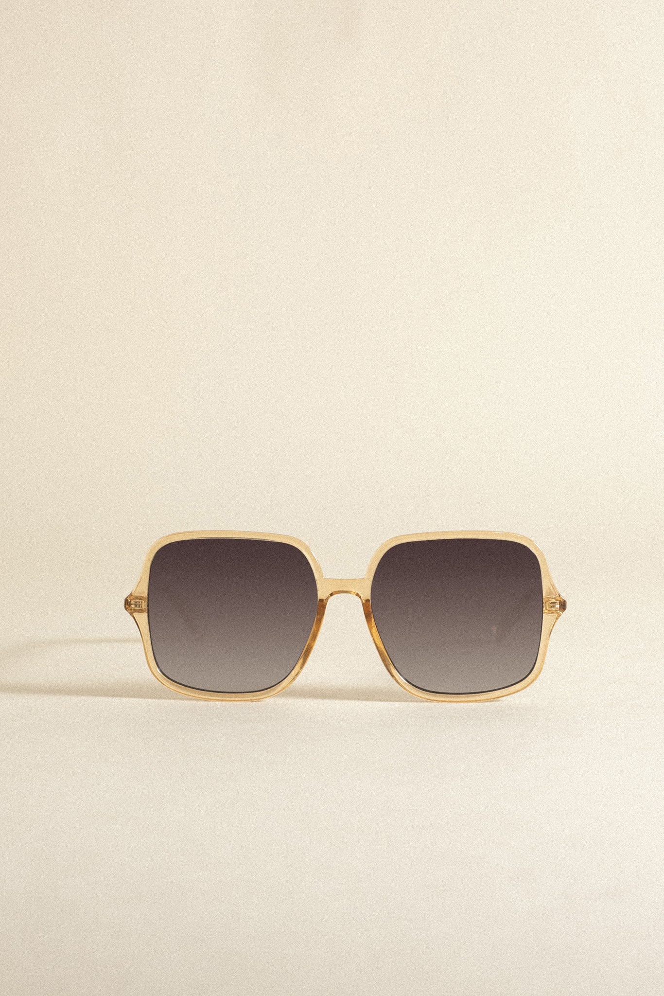 Bon Temps_70s Square Shaped Sunglasses | Sand