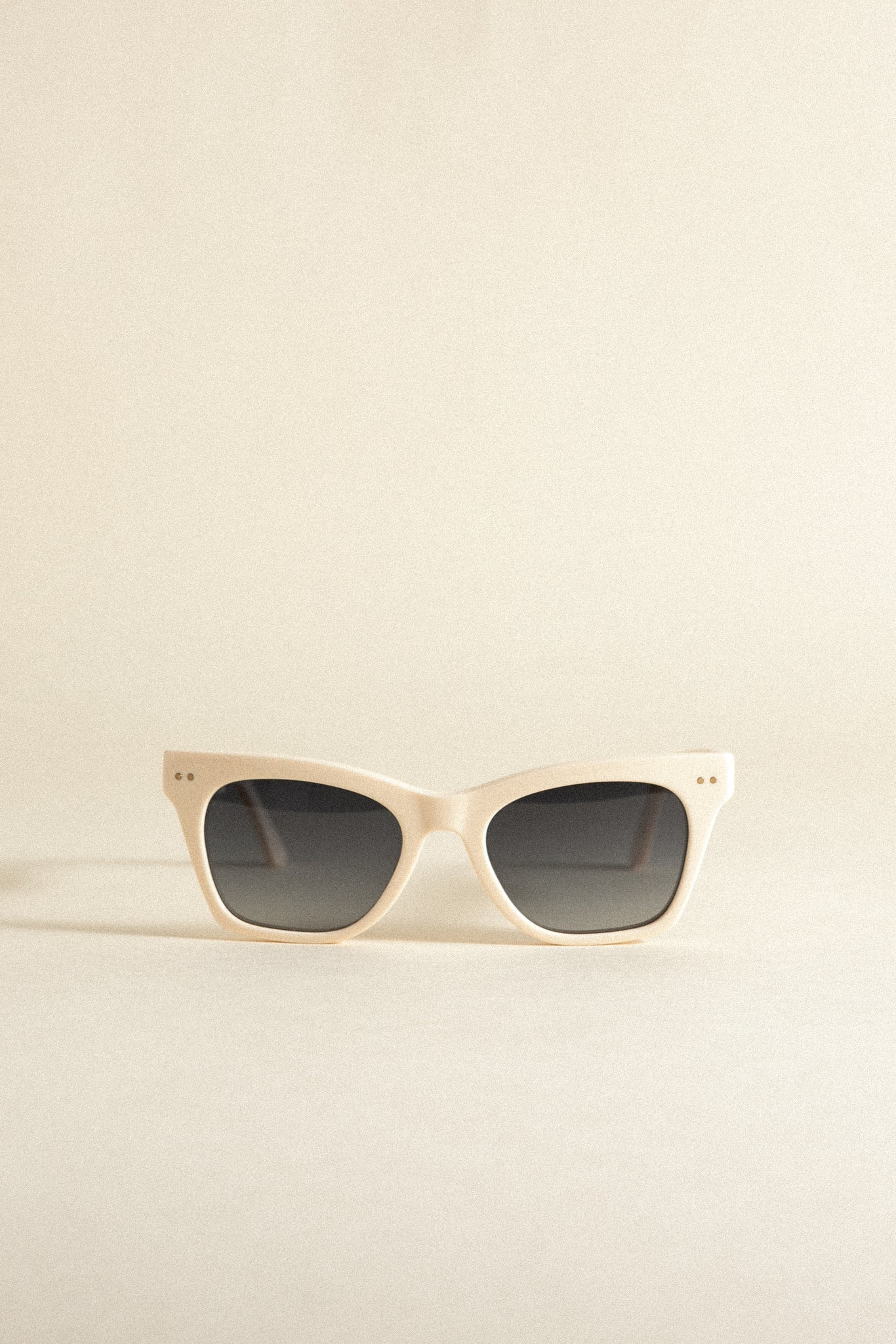 Bon Temps_Cat-Eye Sunglasses | Ivory